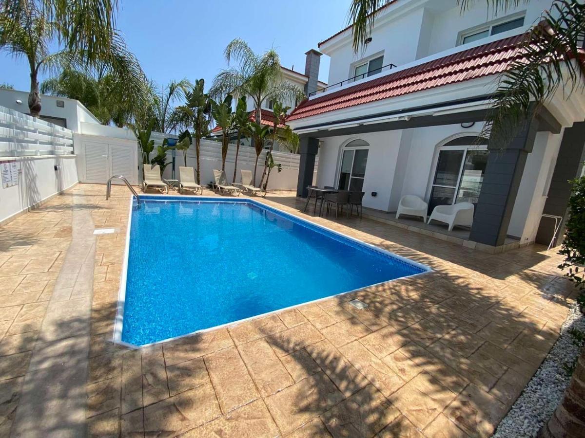 Villa Diana - 200 Meters From Kapparis, Fireman'S Beach Paralimni Esterno foto
