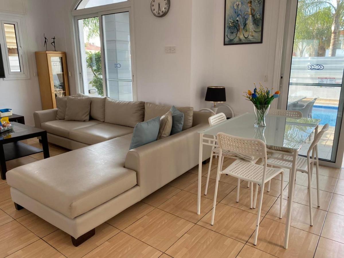 Villa Diana - 200 Meters From Kapparis, Fireman'S Beach Paralimni Esterno foto