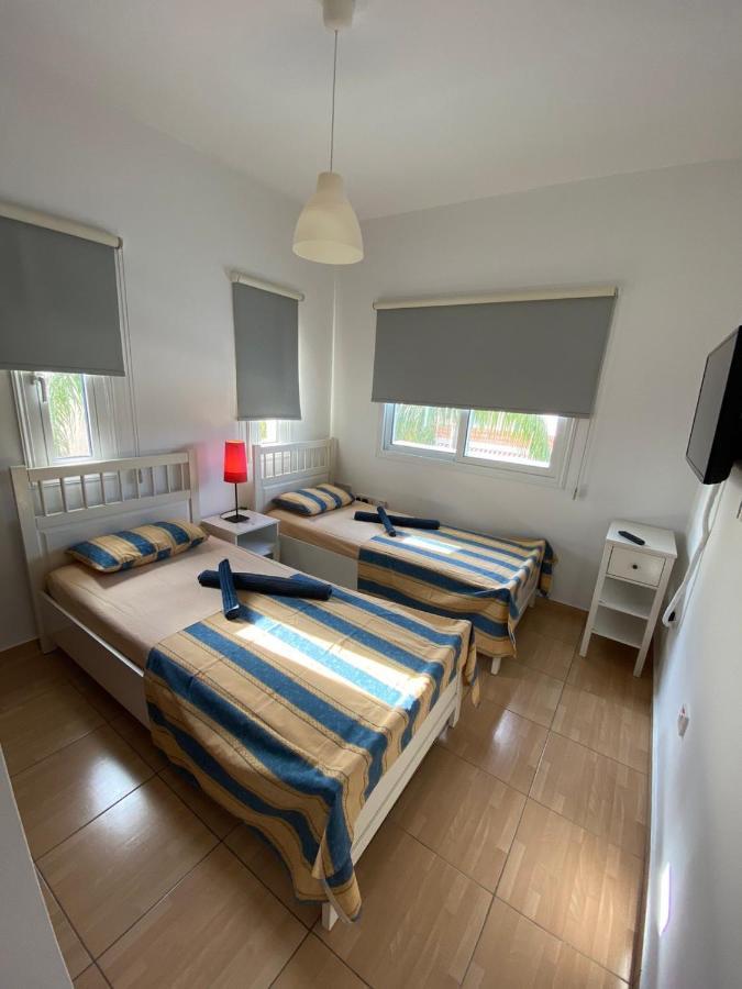 Villa Diana - 200 Meters From Kapparis, Fireman'S Beach Paralimni Esterno foto