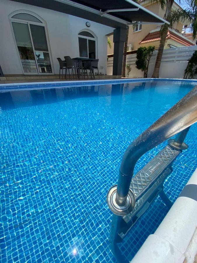 Villa Diana - 200 Meters From Kapparis, Fireman'S Beach Paralimni Esterno foto