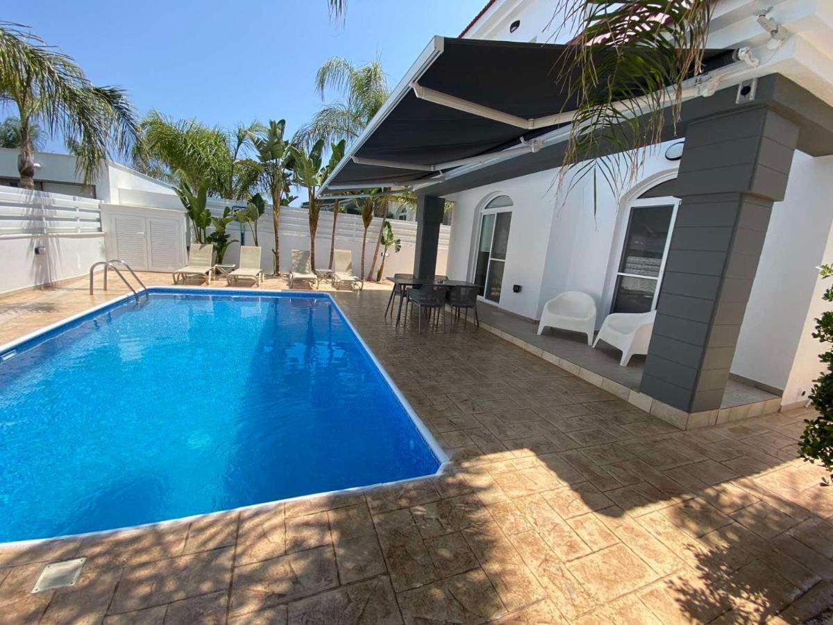 Villa Diana - 200 Meters From Kapparis, Fireman'S Beach Paralimni Esterno foto